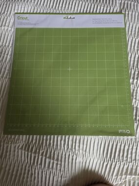 Cricut StandardGrip Cutting Mat - Green 1 Pack